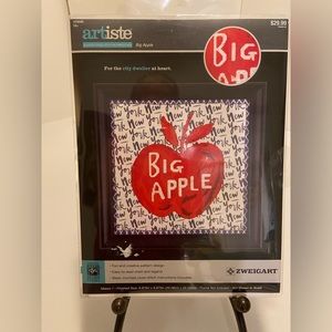 Zweigart BIG APPLE Cross Stitch Kit, Sealed in Original Package